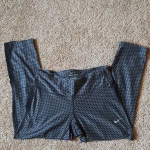 Nike Dri-Fit Capri Running Leggings Size Small